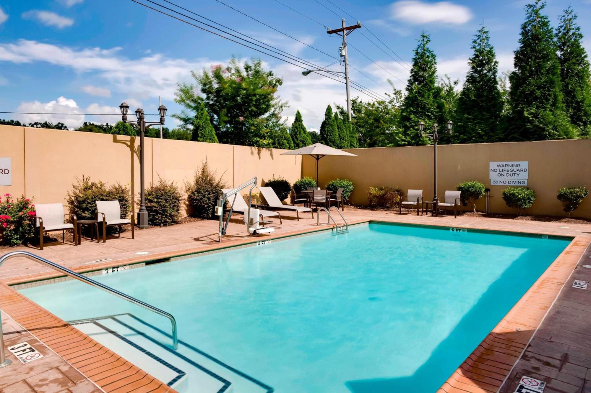 Courtyard Statesville Mooresville/Lake Norman Exterior photo